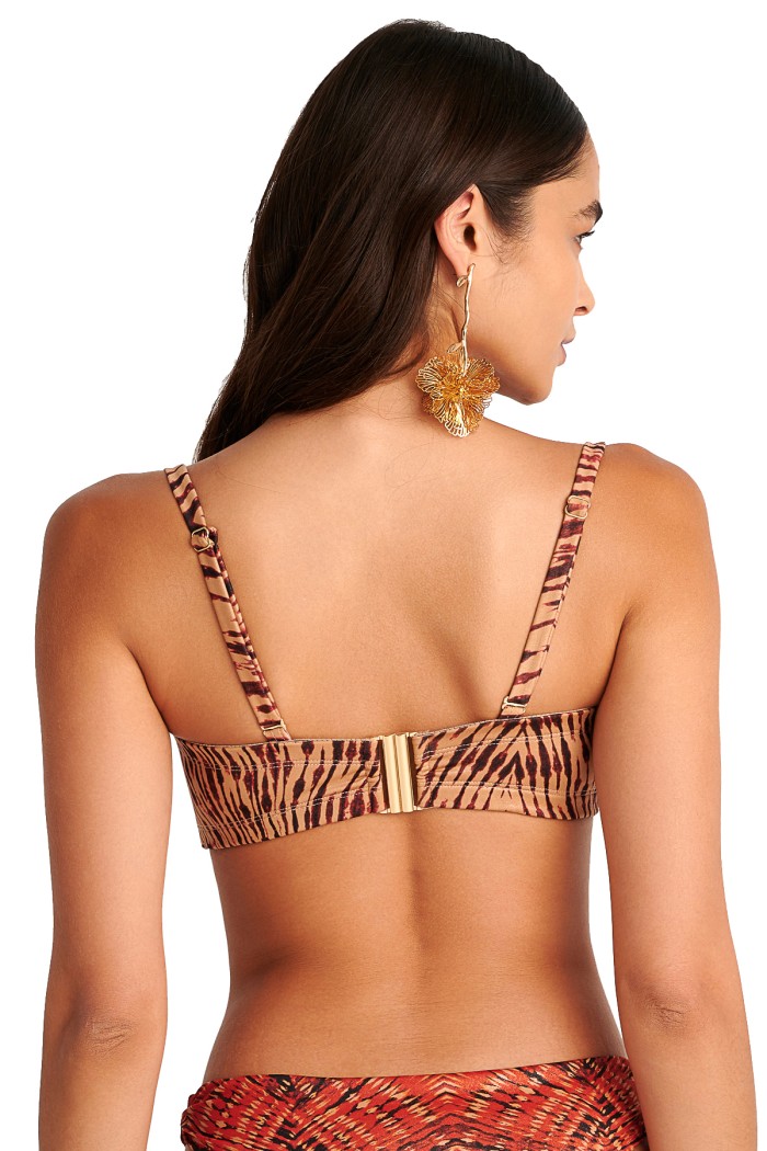 Blu4u γυναικείο μαγιό lurex (επάνω μέρος), strapless D cup με αποσπώμενη και ρυθμιζόμενη τιράντα. Σε χρυσό χρώμα και lurex ύφασμα. 25366212D-20