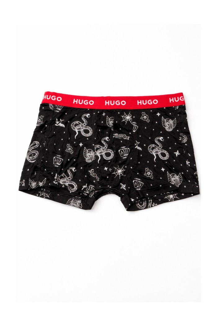 Hugo ανδρικά βαμβακερά 3pack boxers σε μαύρο και κόκκινο χρώμα και με σχέδιο στο ένα μποξεράκι 50532611-009