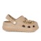 Calzedoro γυναικείες παντόφλες σαμπό τύπου crocs σε μπεζ χρώμα. Ενδέχεται το κάθε νούμερο να έχει διαφορετικά κοσμήματα! Στενή γραμμή F4287-NUDE