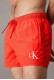 Calvin Klein ανδρικό μαγιό short σε κόκκινο χρώμα με το λογότυπο της εταιρίας στο πλάι KM0KM01100-XM8