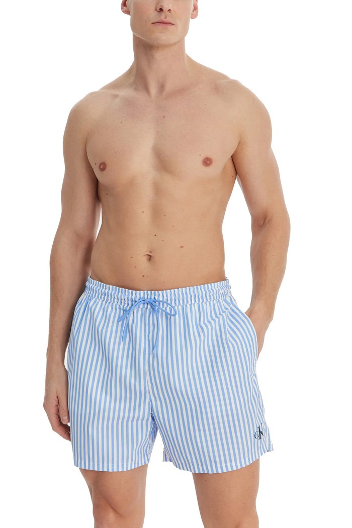 Calvin Klein ανδρικό μαγιό μεσαίου μήκους, ριγέ σχέδιο σε μπλε και λευκό χρώμα, κανονική γραμμή 100%polyester LV00N61045-SNE