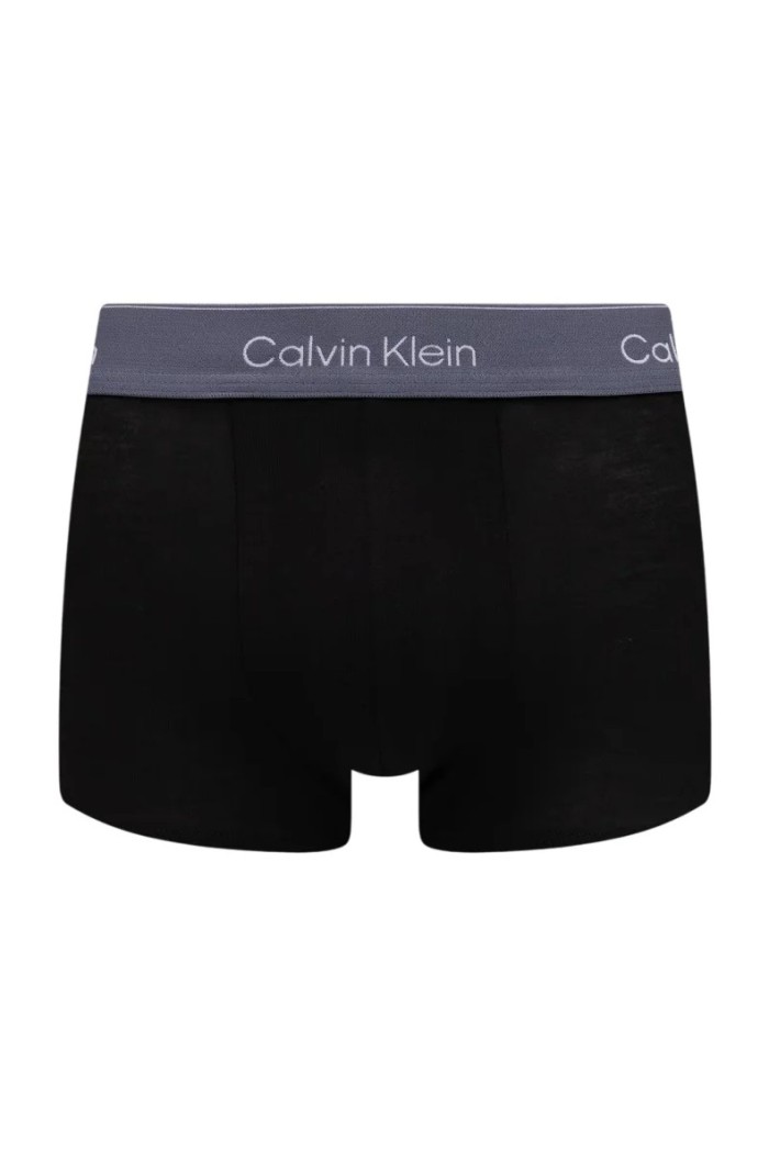 Calvin Klein ανδρικά βαμβακερά boxer 3pack σε μαύρο χρώμα με διαφορετικό χρώμα στο λάστιχο, κανονική γραμμή,95%cotton 5%elastane LV00NB4389-3PK