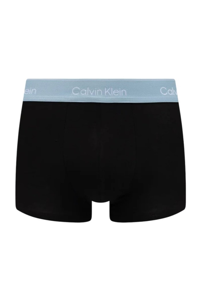 Calvin Klein ανδρικά βαμβακερά boxer 3pack σε μαύρο χρώμα με διαφορετικό χρώμα στο λάστιχο, κανονική γραμμή,95%cotton 5%elastane LV00NB4389-3PK