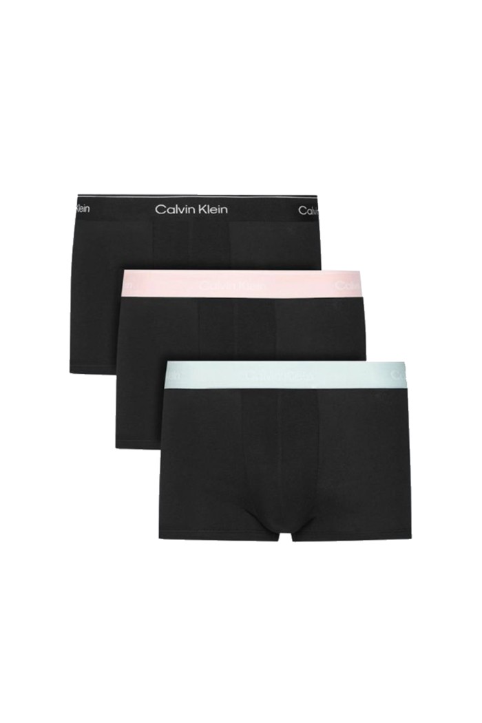 Calvin Klein ανδρικά βαμβακερά boxer 3pack σε μαύρο χρώμα με διαφορετικό χρώμα στο λάστιχο, κανονική γραμμή,95%cotton 5%elastane LV00NB4389-3ZG
