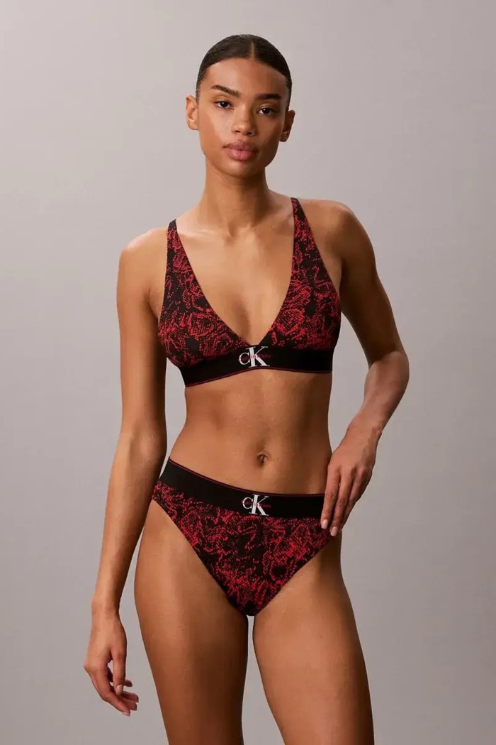 Calvin Klein bralette επενδυμένο σε κόκκινο χρώμα με animal σχέδιο και μαύρο λάστιχο στο κάτω μέρος.53%cotton,35%modal,12%elastane LV00QF8703-4OS