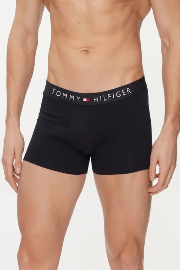 Tommy Hilfiger ανδρικά βαμβακερά boxers 3pack σε σκ.μπλε χρώμα άνετη γραμμή,95%cotton 5%elastane UM0UM03180-0SY