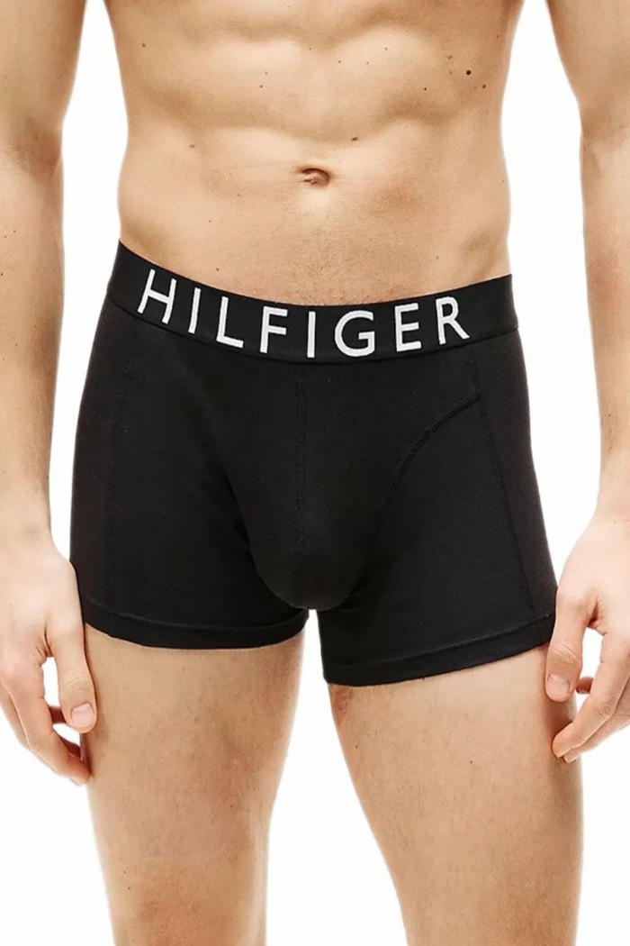 Tommy Hilfiger ανδρικά βαμβακερά boxers 3pack σε μαύρο χρώμα με μαύρο λάστιχο, άνετη γραμμή 95%cotton 5%elastane UM0UM0346-0WE