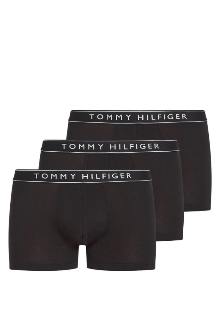 Tommy Hilfiger ανδρικά βαμβακερά boxers 3pack σε μαύρο χρώμα με μαύρο λάστιχο, άνετη γραμμή 95%cotton 5%elastane UM0UM02763-0WN