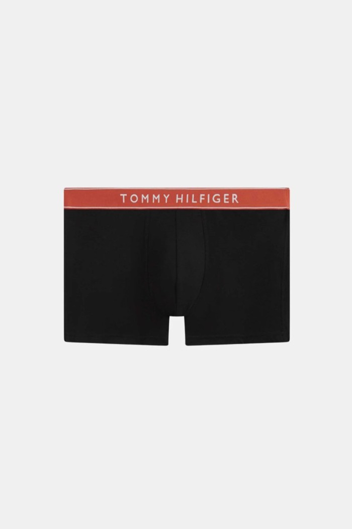 Tommy Hilfiger ανδρικά βαμβακερά boxers 3pack σε μαύρο χρώμα με διαφορετικό χρώμα στο λάστιχο άνετη γραμμή,95%cotton 5%elastane UM0UM03881-0UC