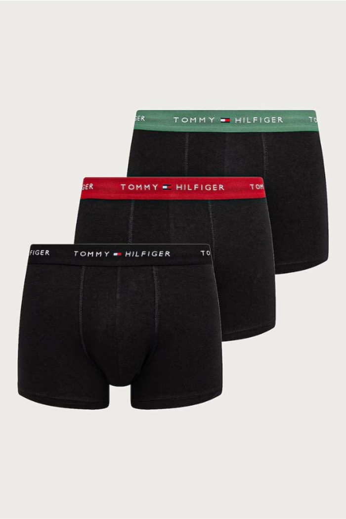 Tommy Hilfiger ανδρικά βαμβακερά boxers 3pack σε μαύρο χρώμα με διαφορετικό χρώμα στο λάστιχο άνετη γραμμή,95%cotton 5%elastane UM0UM03890-05M
