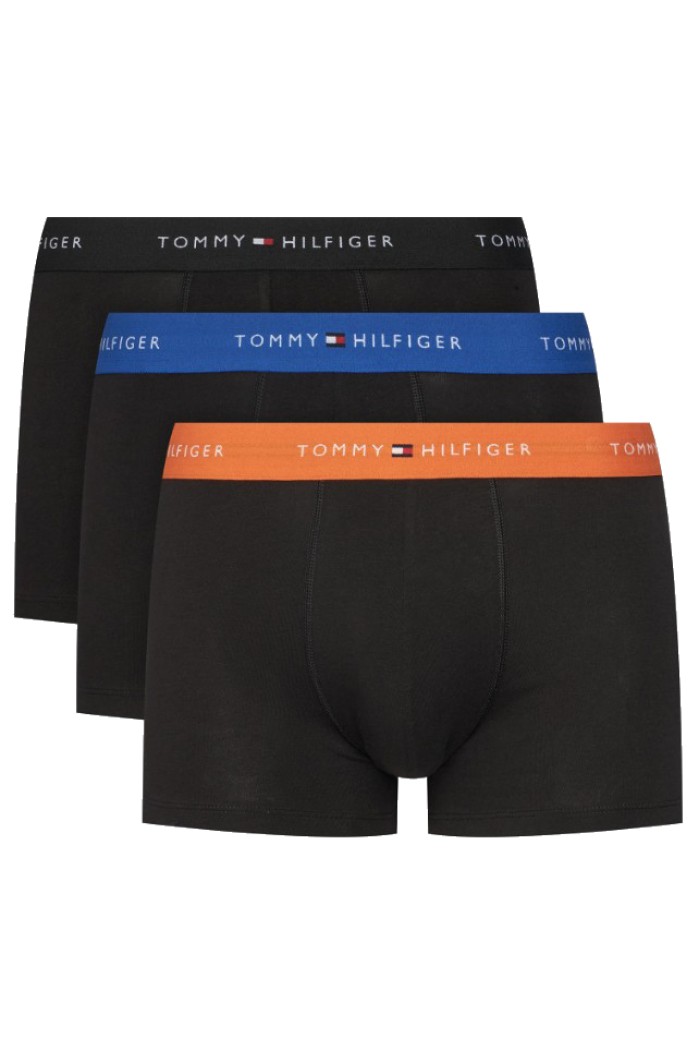 Tommy Hilfiger ανδρικά βαμβακερά boxers 3pack σε μαύρο χρώμα με διαφορετικό χρώμα στο λάστιχο, άνετη γραμμή 95%cotton 5%elastane UM0UM03890-0YZ