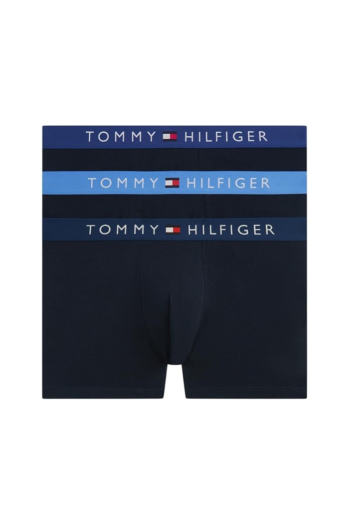 Tommy Hilfiger ανδρικά βαμβακερά boxers 3pack σε σκ.μπλε χρώμα με διαφορετικό χρώμα στο λάστιχο άνετη γραμμή,95%cotton 5%elastane UM0UM03908-0UL