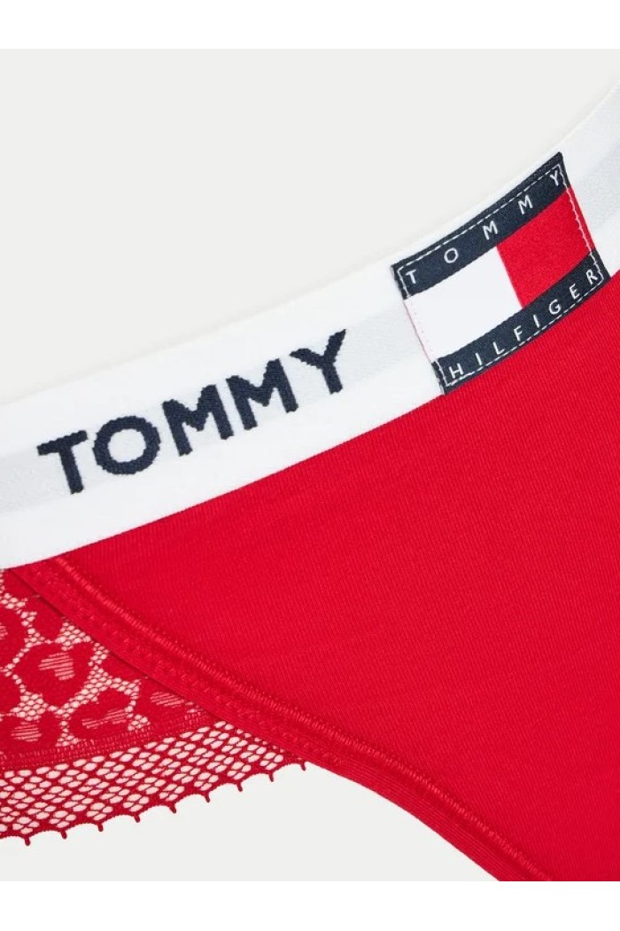 Tommy Hilfiger γυναικείο σλιπ (thong) με δαντέλα σε κόκκινο χρώμα ,89%polyamide 11%elastane UW0UW05619 XLG