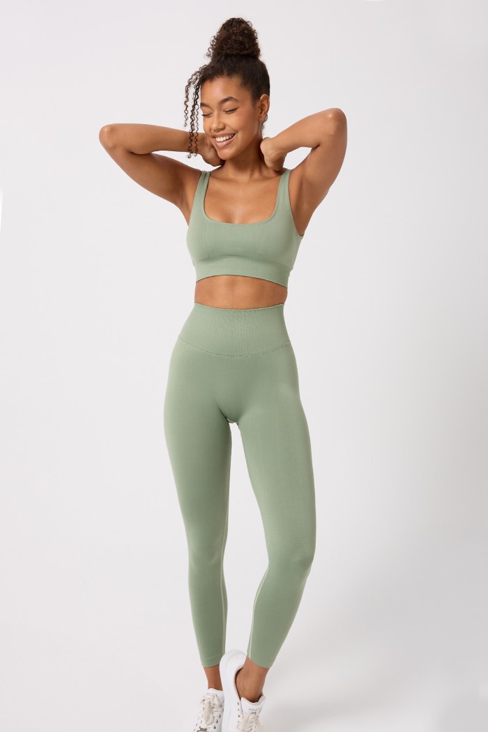 Wooster γυναικείο κολαν ψηλόμεσο με σούρα push up, seamless, σε χακί χρωμα WS-11950-HAKI