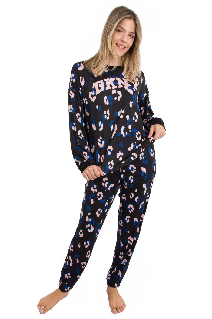 DKNY γυναικεία φλις πυτζάμα (homewear) σε μαύρο χρώμα με ροζ και μπλε λεπτομέρειες, άνετη γραμμή,95%polyester, 5%elastane YI90063-045
