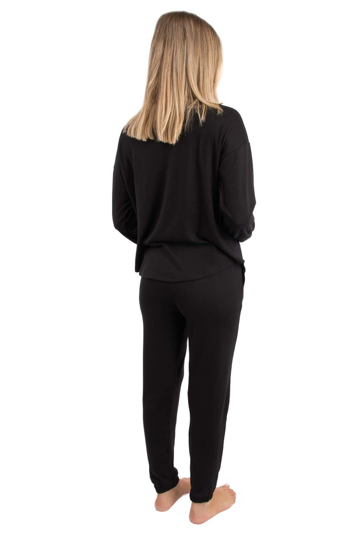 DKNY γυναικεία φλις πυτζάμα (homewear) σε μαύρο χρώμα με λευκά γράμματα, άνετη γραμμή,95%polyester, 5%elastane YI90063-056